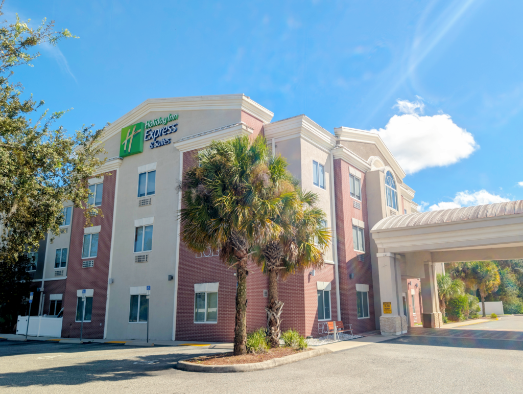 Holiday Inn Express & Suites Brooksville-I-75 by IHG